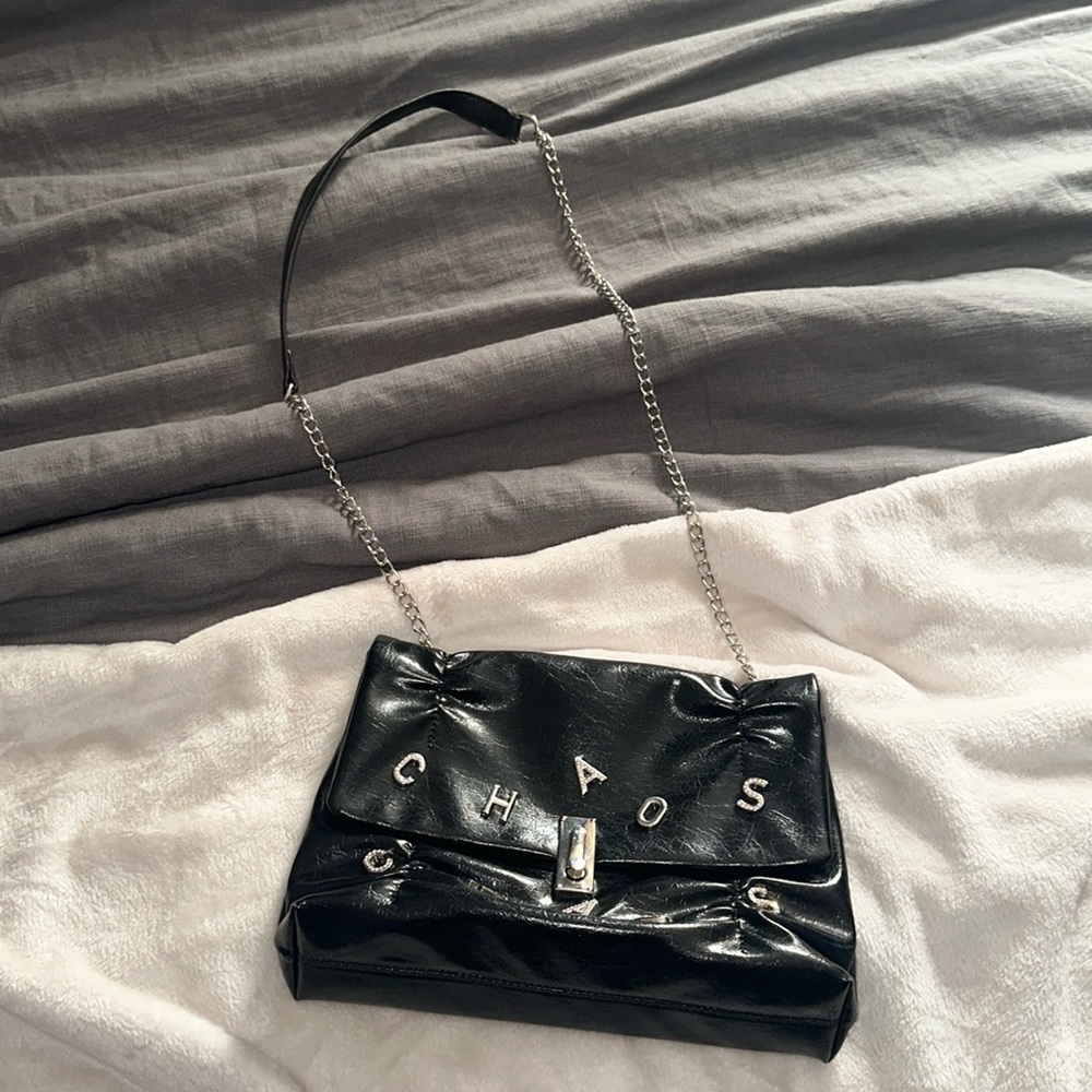 CHOAS CROSSBODY BAG